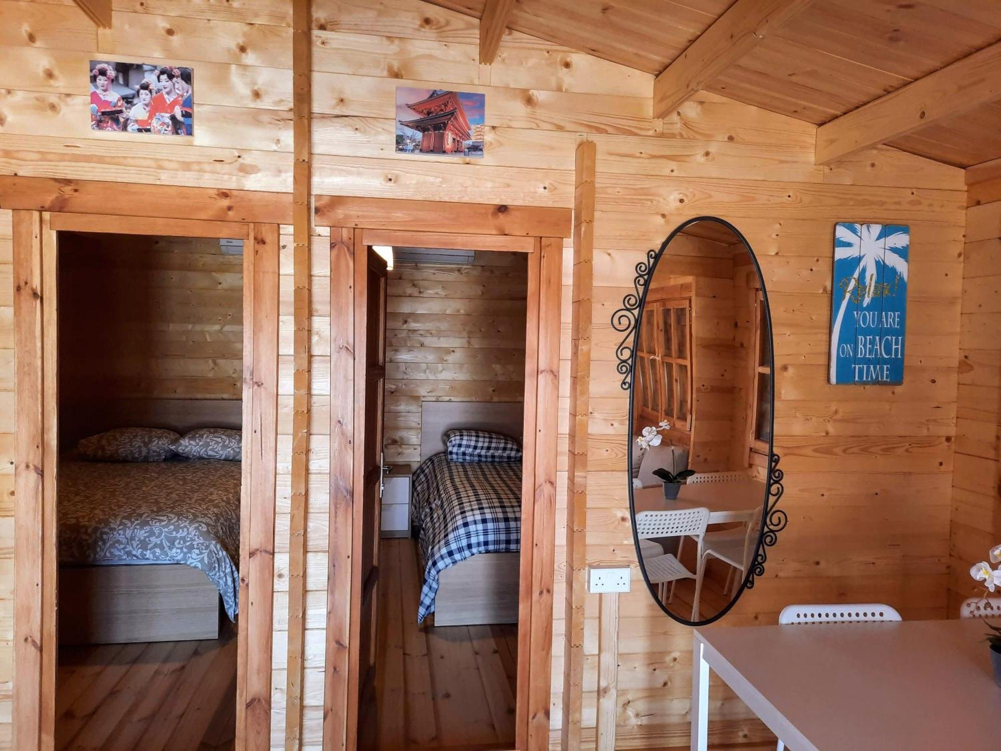 Cyprus Glamping Park Hotel Agios Theodoros Bilik gambar