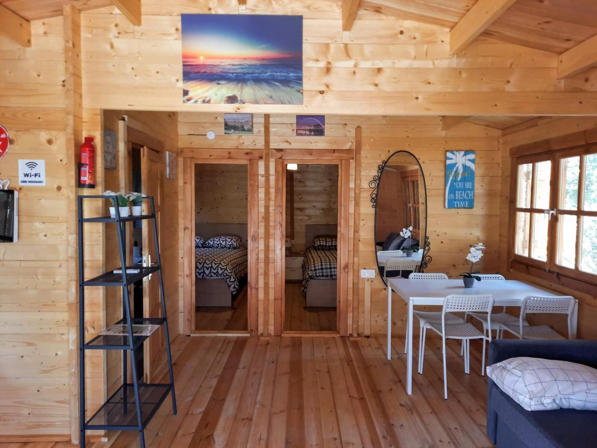 Cyprus Glamping Park Hotel Agios Theodoros Bilik gambar